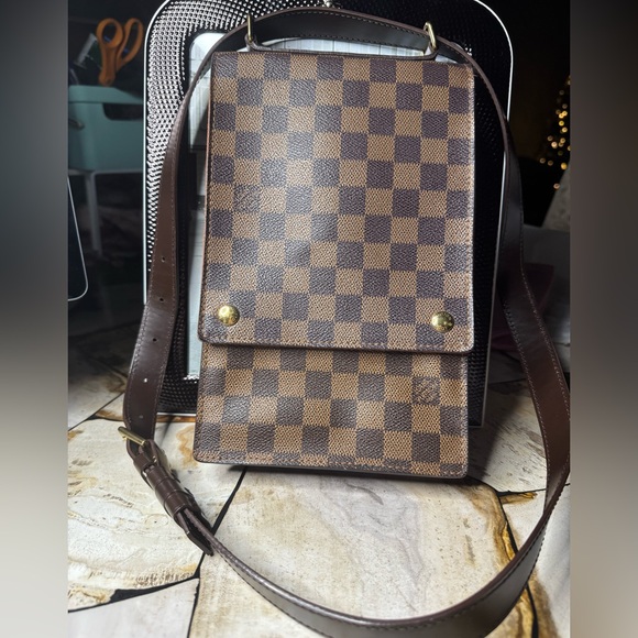 Louis Vuitton - Portobello Shoulder Bag w/Clear Back Pocker - EUC - No Call Outs - Picture 1 of 12